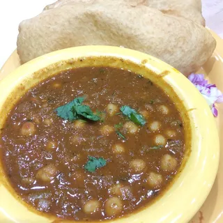 CHOLE BHATURE