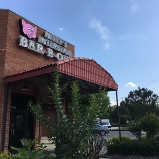 Picture of front of restaurant