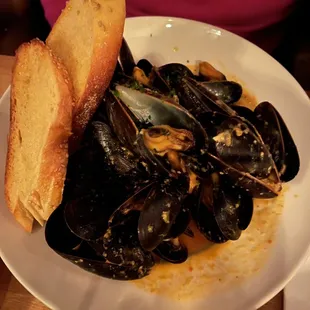 Island Steamed Mussels