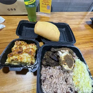 Mac and Cheese, Jerk Chicken Dinner, Coco Bread, Schweppes Ginger Ale 20oz