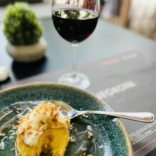 Coconut flan &amp; Malbec