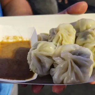Chicken momos