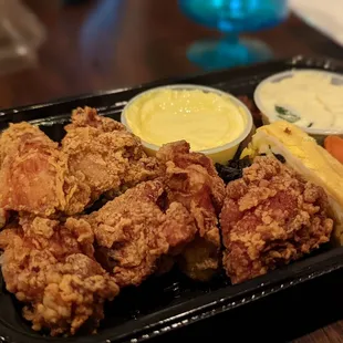 food, bbq chicken, fried chicken, chicken, bbq wings, chicken wings, chicken wings and fried chicken, fried chicken wings, poultry