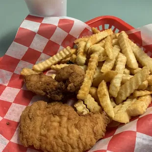 Kid's chicken meal included milk.