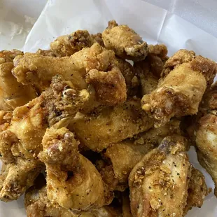 bbq chicken, fried chicken wings, chicken wings, fried chicken, chicken wings and fried chicken, poultry, food, bbq wings, chicken