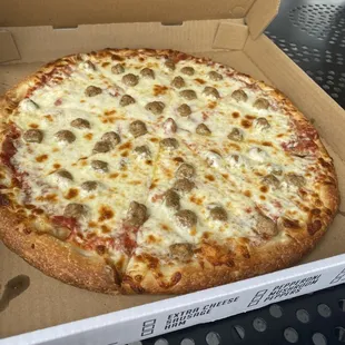 Pizza with sausage fire