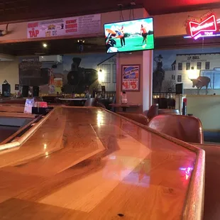 Saloon-style bar. Cute town-y place.