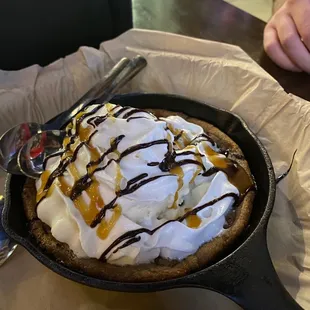 Chocolate Chip Cookie in the skillet, perfect ending~