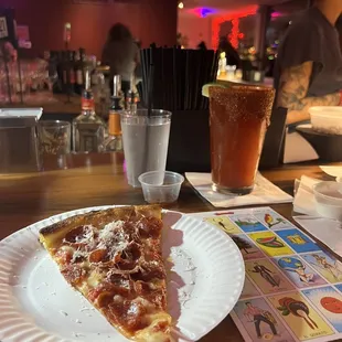 modelo michelada, pepperoni pizza