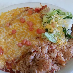 a plate of mexican food