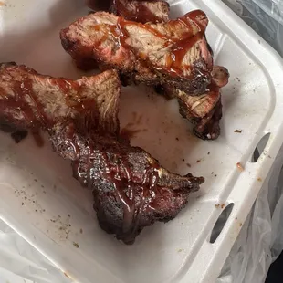 Amazing delicious ribs and the chicken was extremely flavorful and juicy! Will definitely come back to Neil's when I'm back in Stockton.