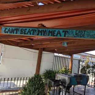 a sign that says can't eat my meat