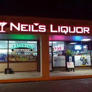the front of a liquor store