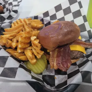 Bacon Cheeseburger
