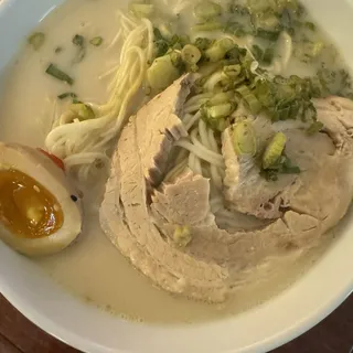 Classic tonkotsu