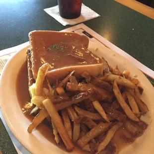 Meatloaf sandwich with fries