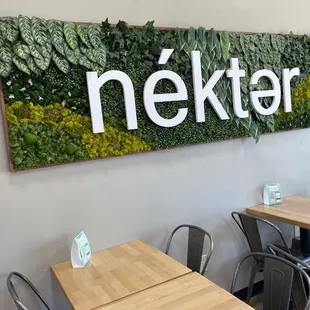 Nekter sign