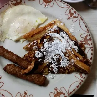 One egg, sausage links, french toast.