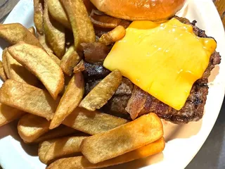 Gator Eight Bar & Grill