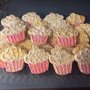 a tray of cupcakes