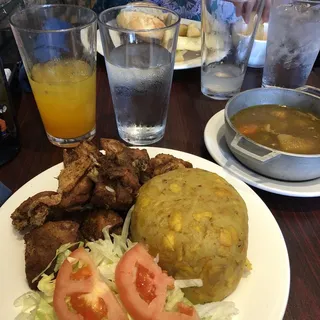 Mofongo con Chicharron de Pollo