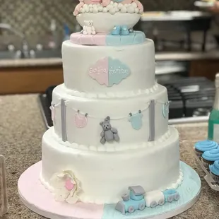 Nellies Custom Cakes