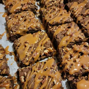 Turtle brownie bars