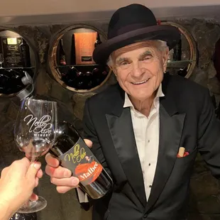 Nello himself pouring tastings for us