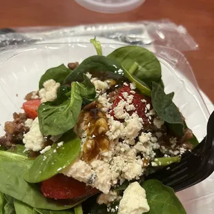 Strawberry spinach salad