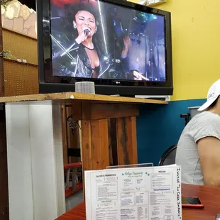 Disfrutando en Nelly's taqueria!!!