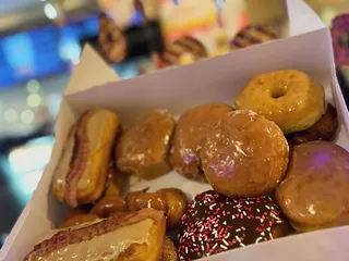 Moon Donuts & Cafe