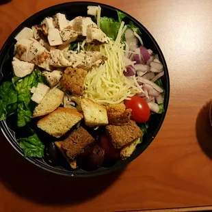 Large Classic Cesar Salad with grilled chicken, yummy :)