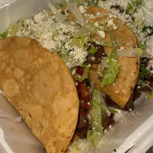 2 crunchy tacos