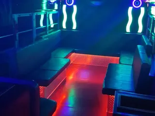 AM Party Bus
