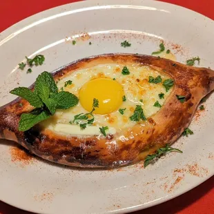 Adjaruli Khachapuri