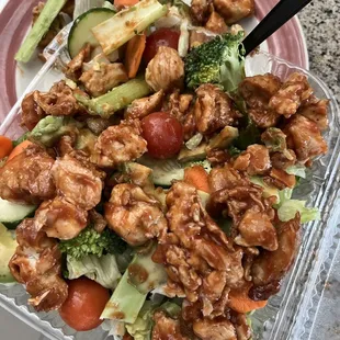 Love My BBQ Salad Lunch Special!!! I Get It Once A Week!! Thank You Nenos!!