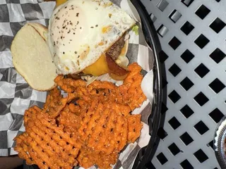 Ed’s Tavern LKN
