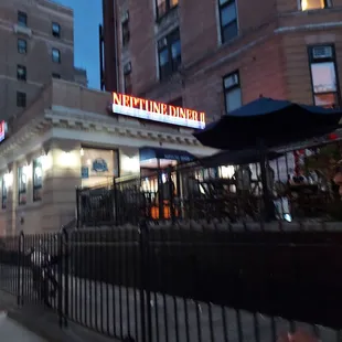 the outside of the restaurant