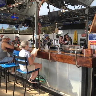Outside bar