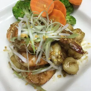 Shrimp &amp; Scallops in Garlic Sauce.