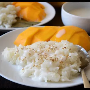 Sticky Rice with Sweet Mango