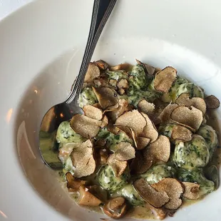 Gnudi al Tartufo Nero