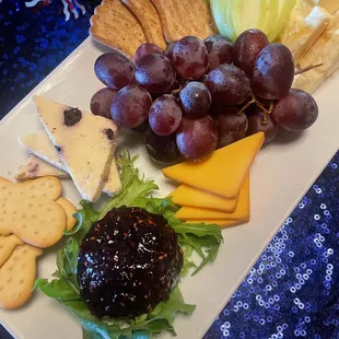 Nero&apos;s Cheese Plate