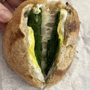 Spinach egg breakfast sandwich