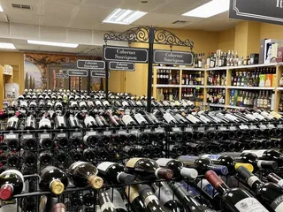 Vieux Carre Wine & Spirits