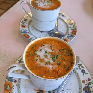 Cauliflower and bellpepper soup