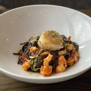 Devour: Linguini Nero