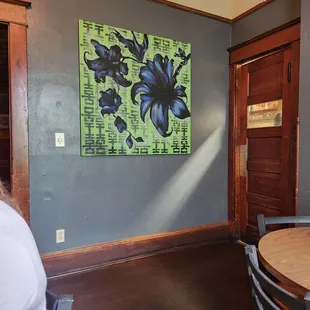 interior, pizza
