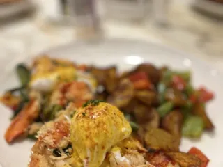 Serrano Vista Café
