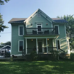 The Jesse &amp; Rhoda room had an outdoor patio.